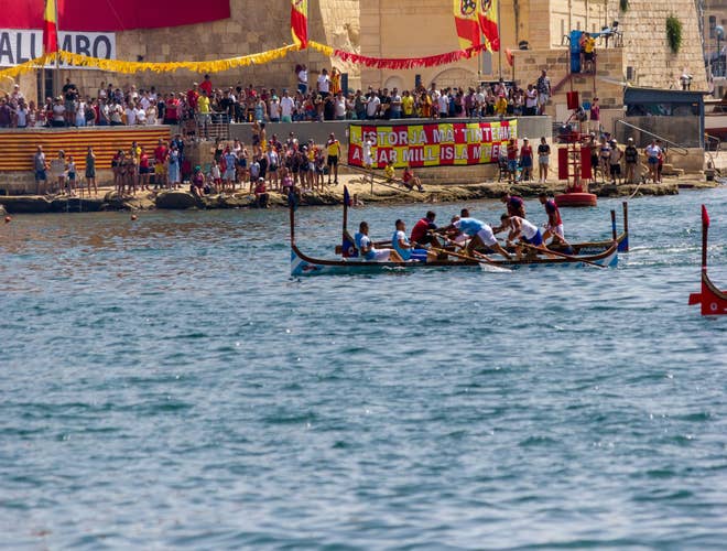 shutterstock_2514427053 (1).jpg