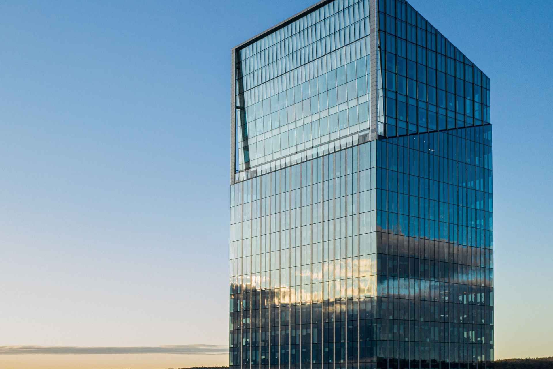 Gdańsk: Olivia Star Sky-High Views, Dinner, and Cocktails