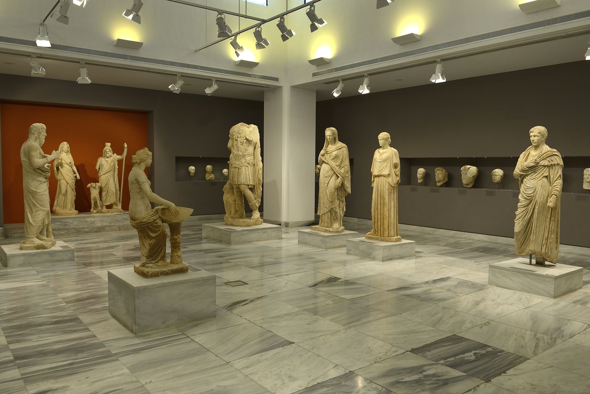 Heraklion Archaeological Museum.jpg