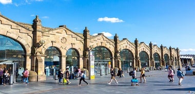 Sheffield: Self-Guided Walking Tour & Interactive Treasure Hunt