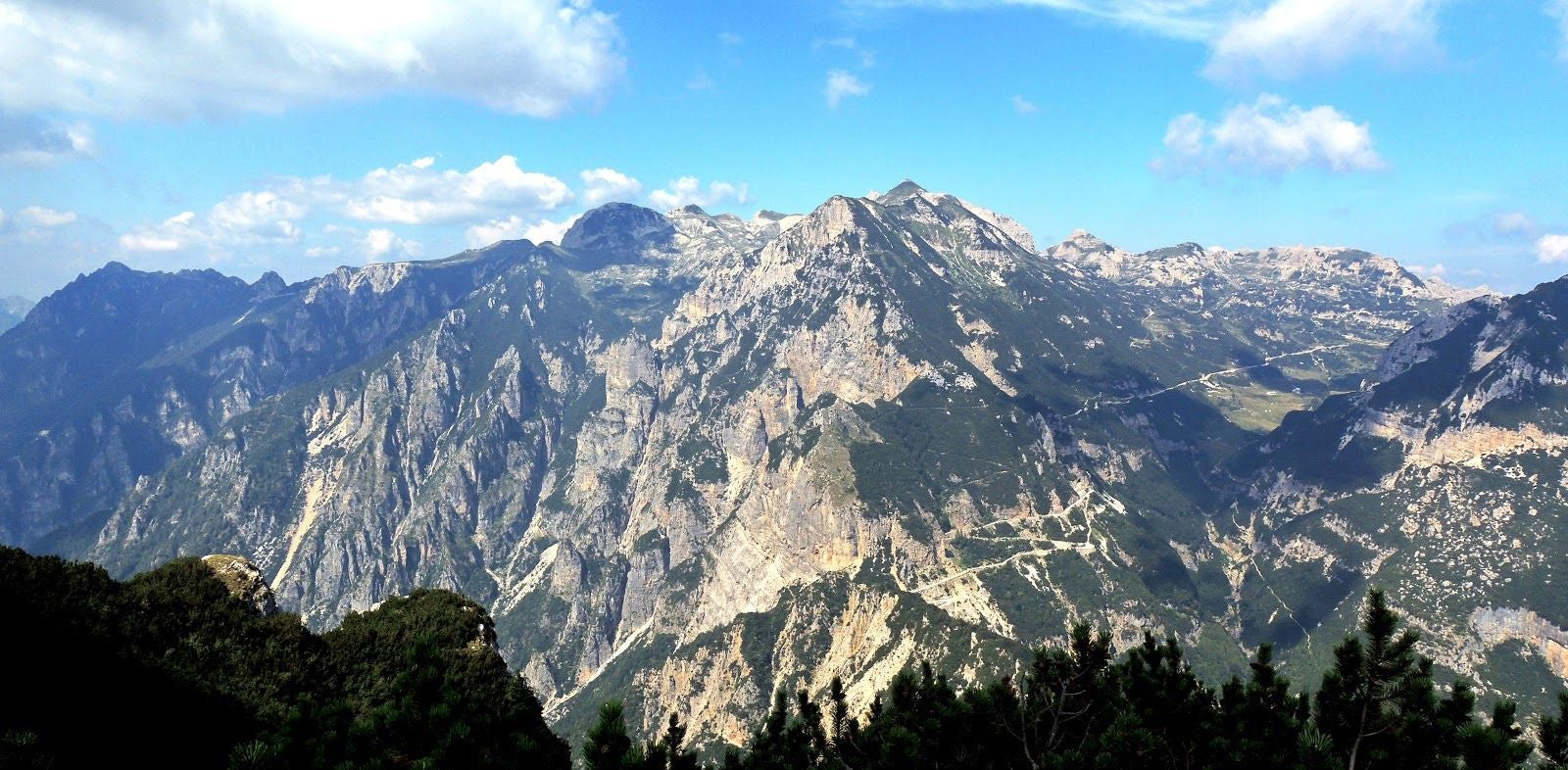 Naturepark Lessin, Bosco Chiesanuova, Verona, Veneto, Italy