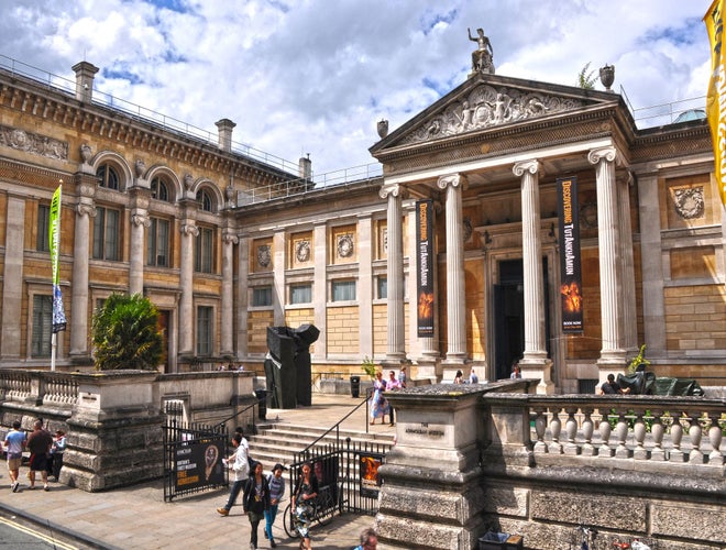 Ashmolean Museum in July 2014.jpg