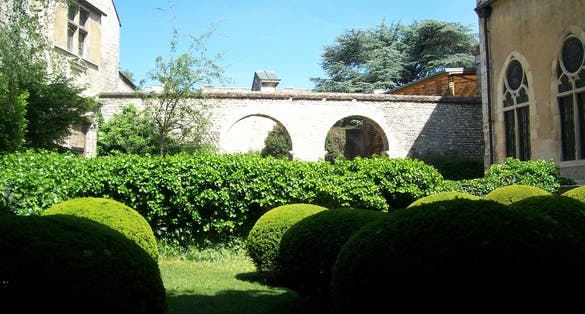 Le Musée-Hôtel Le Vergeur de la Place du Forum — Reims, Champagne-Ardenne, France