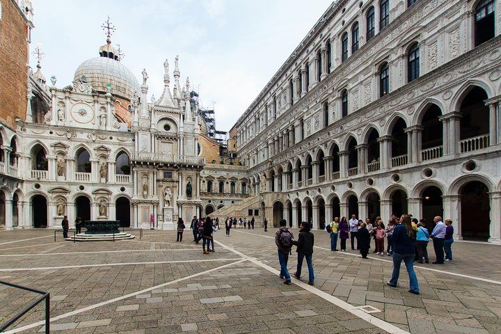 Guided Tour of St. Mark's Basilica with Terrace Access & Doge's Palace from Venice, Italy