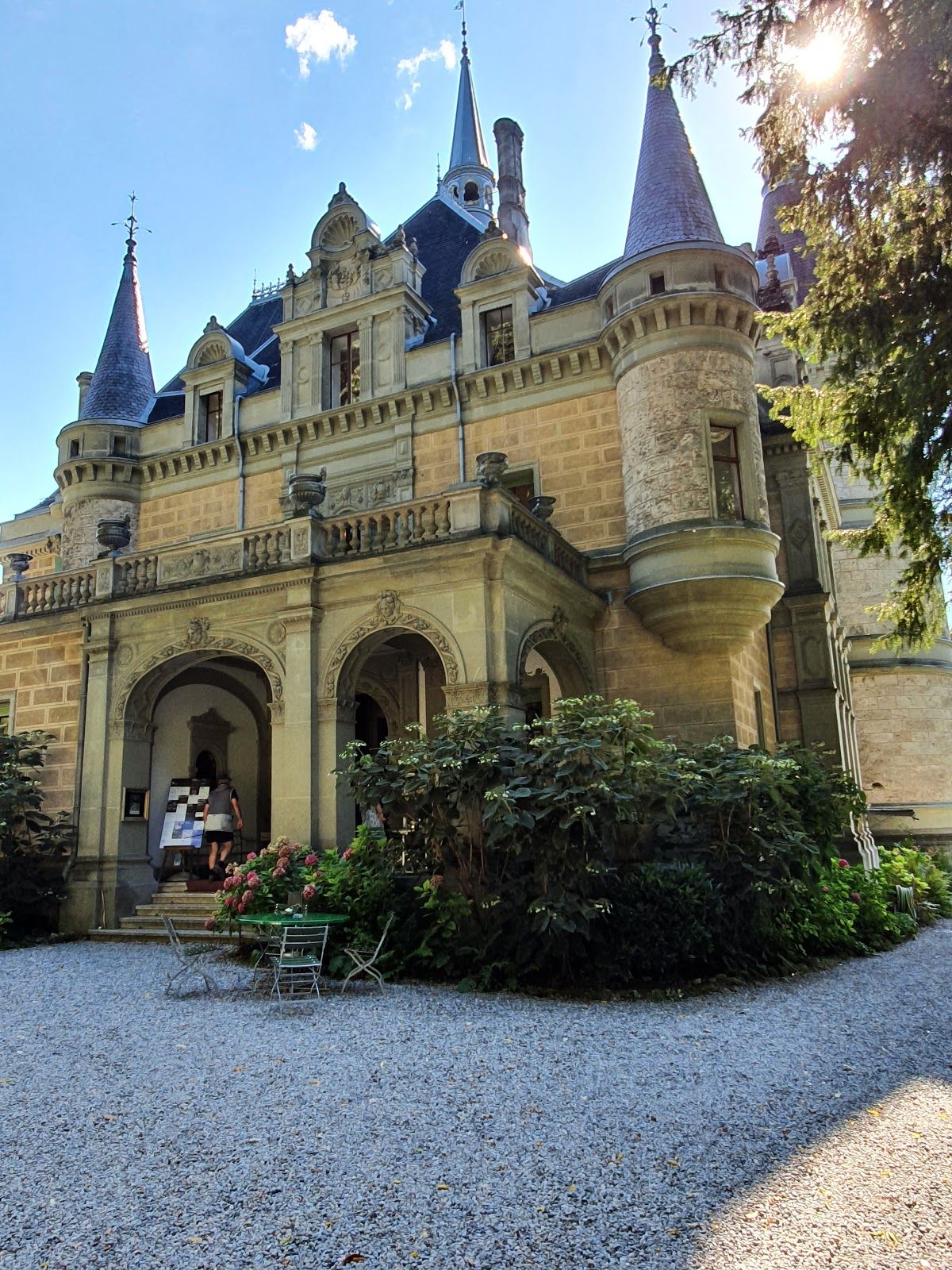 Hünegg Castle, Hilterfingen, Thun administrative district, Oberland administrative region, Bern, Switzerland
