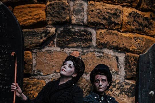 Visite du cimetière du jardin secret de St James à Liverpool