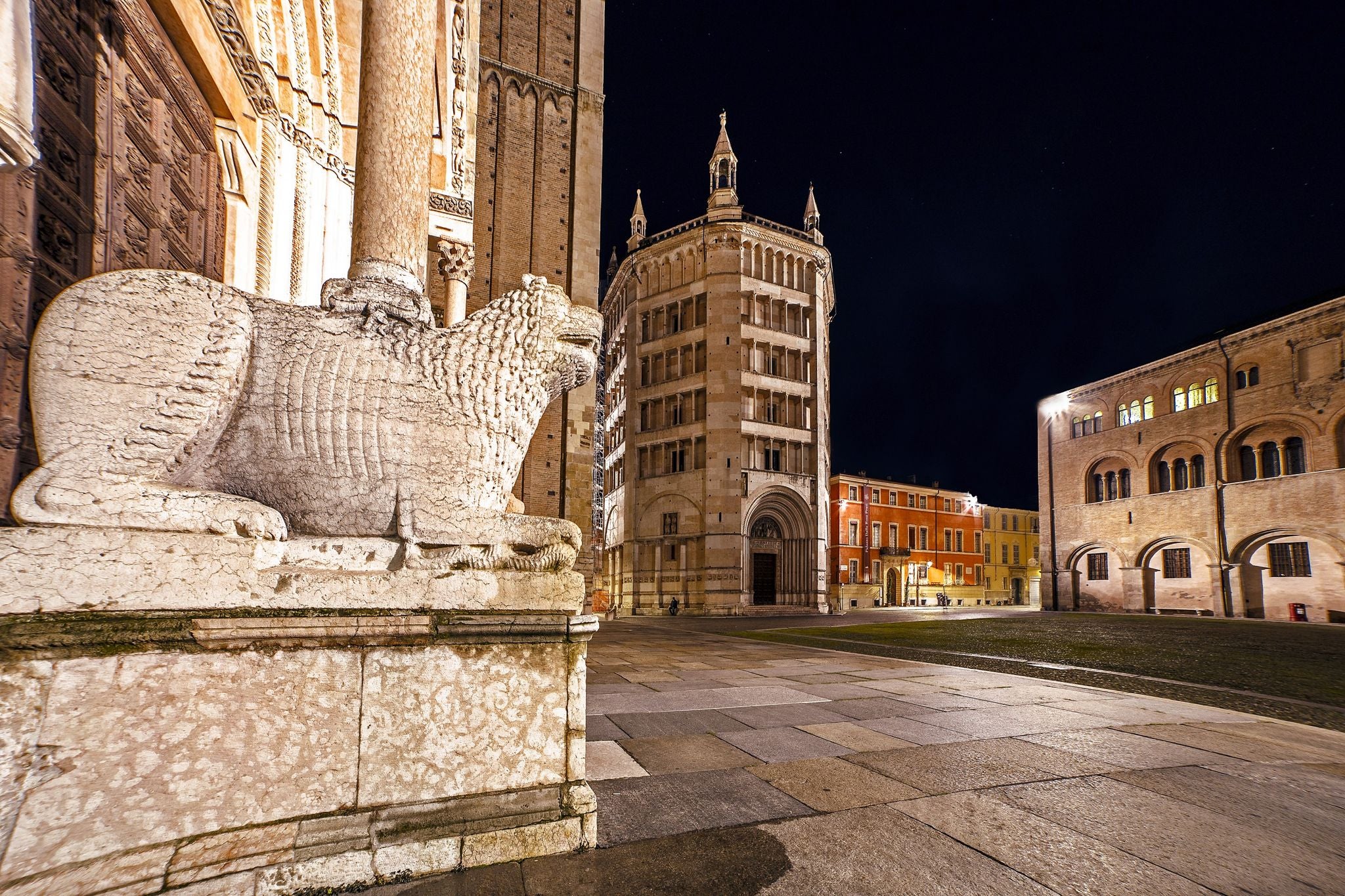 shutterstock_1894396153 (1).jpg