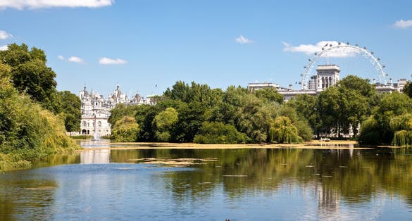 photo of St James park is the oldest Royal park in Westminster, central London in England.