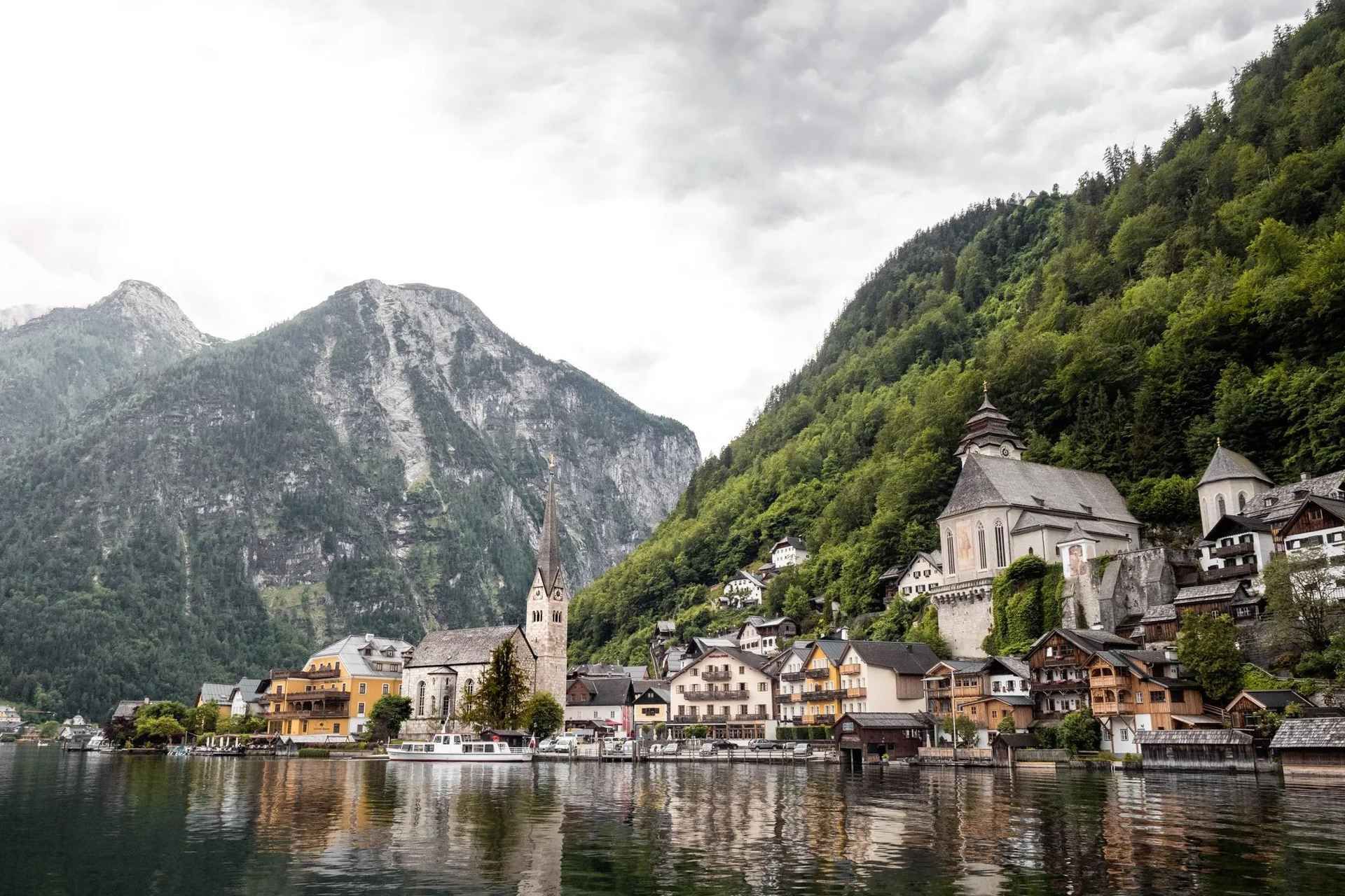 From Vienna: Hallstatt and Salzburg Day Trip with Transfer