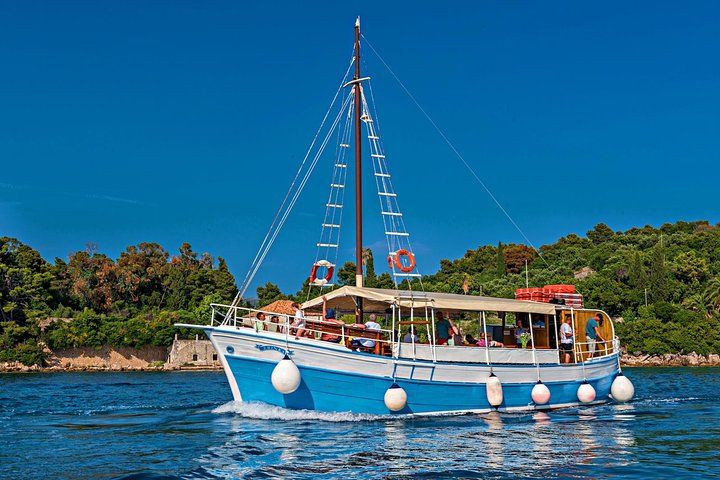 Dubrovnik Elaphite Islands Full-Day Cruise with Lunch