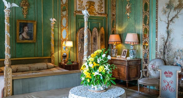 A sumptuous bedroom of the Dunrobin castle