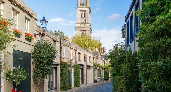Photo of Circus Lane in Edinburgh.
