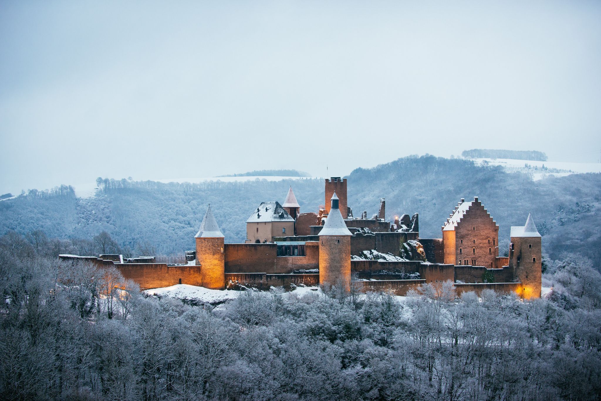 photo of bourscheid castle in winter.