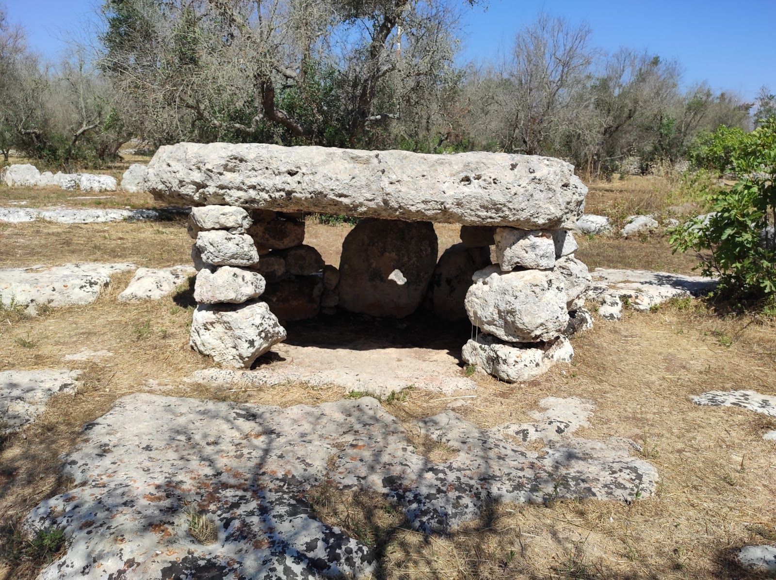 Dolmen Li Scusi, Minervino di Lecce, Lecce, Apulia, Italy