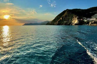 Cinque Terre Sunset Tour mit privatem Boot mit Pesto und typischem Wein