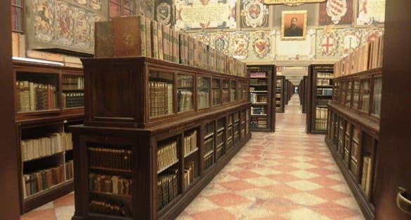 photo of Biblioteca comunale dell'Archiginnasio .