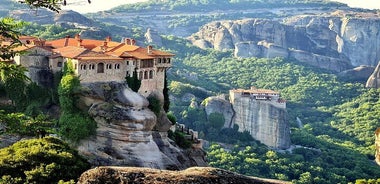 Private Full Day Tour to Meteora from Volos Cruise Port