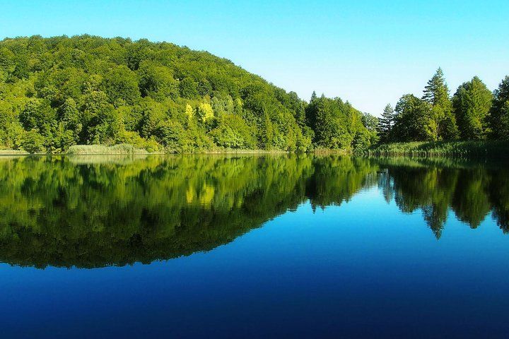 Guided transfer from Zagreb to Split with Plitvice Lakes stop