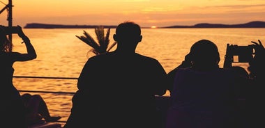 Ibiza Beach Hopping Cruise with Paddleboards, Drinks, and Food