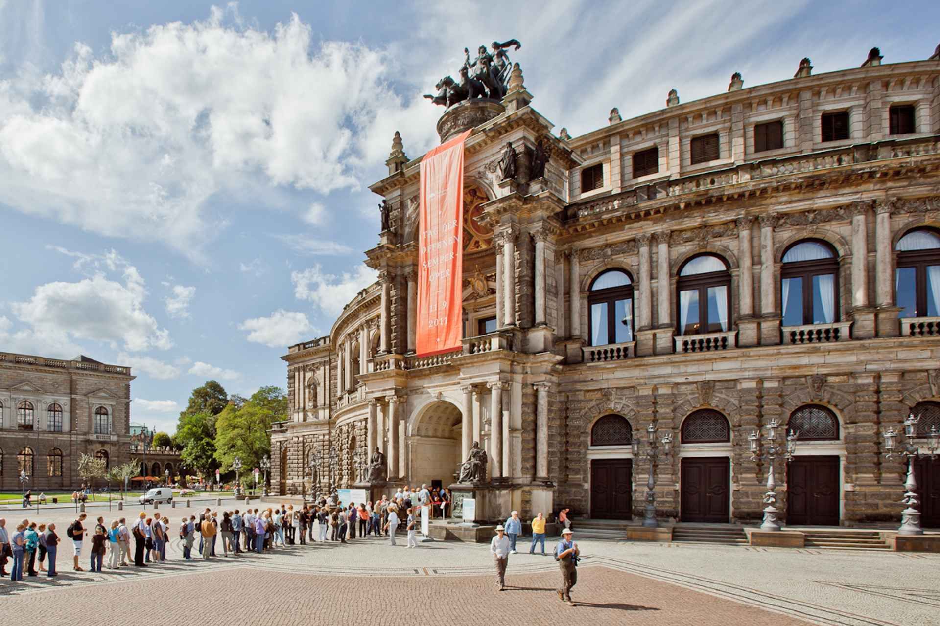 Dresden: Semperoper Tickets and Guided Tour