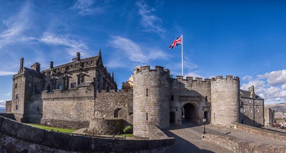  Panoramic view of the iconic Stirling Castle. Stirlingshire, Scotland, UK.