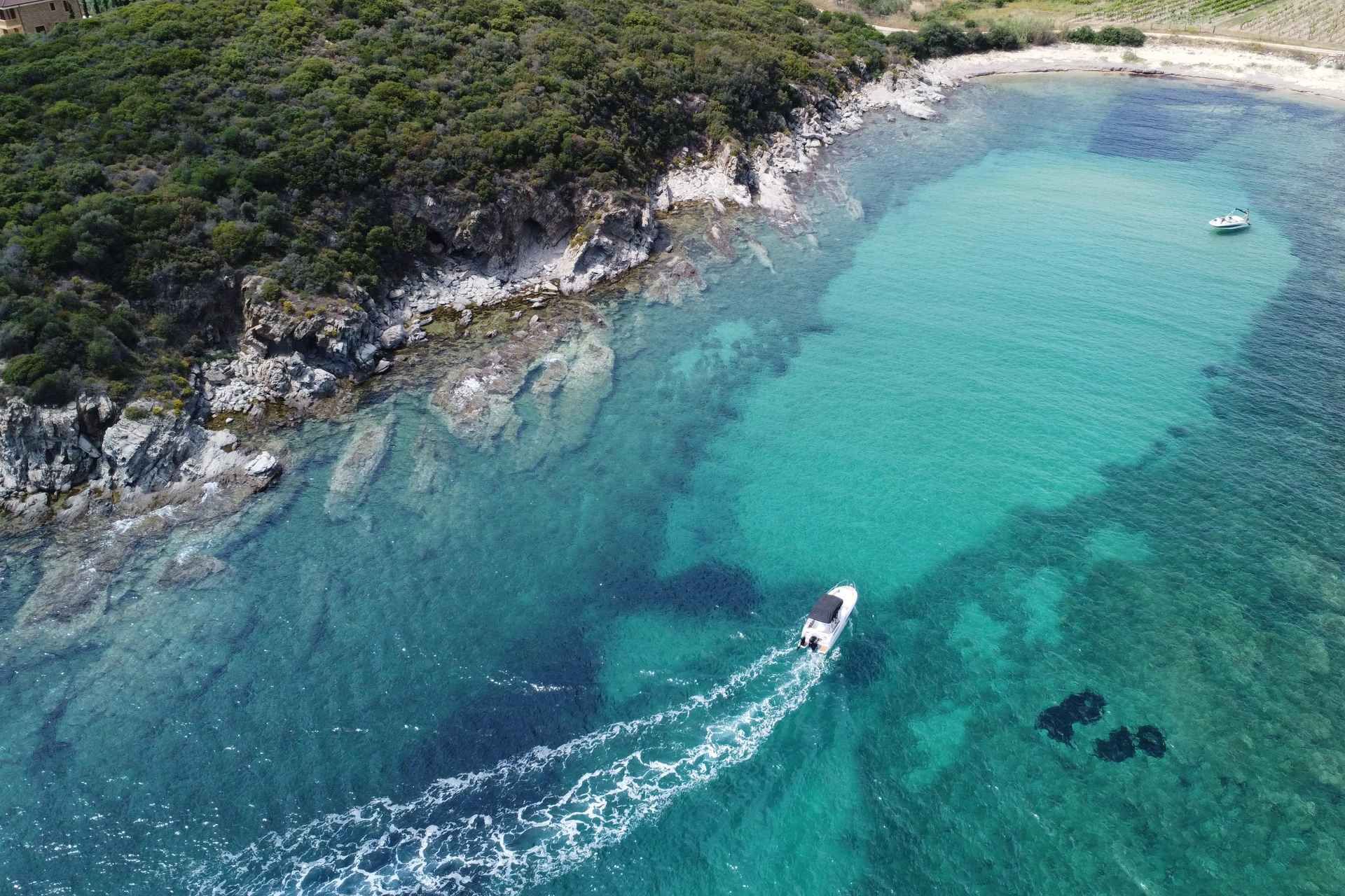 Become the Captain and Learn to Drive a Boat 4 hours