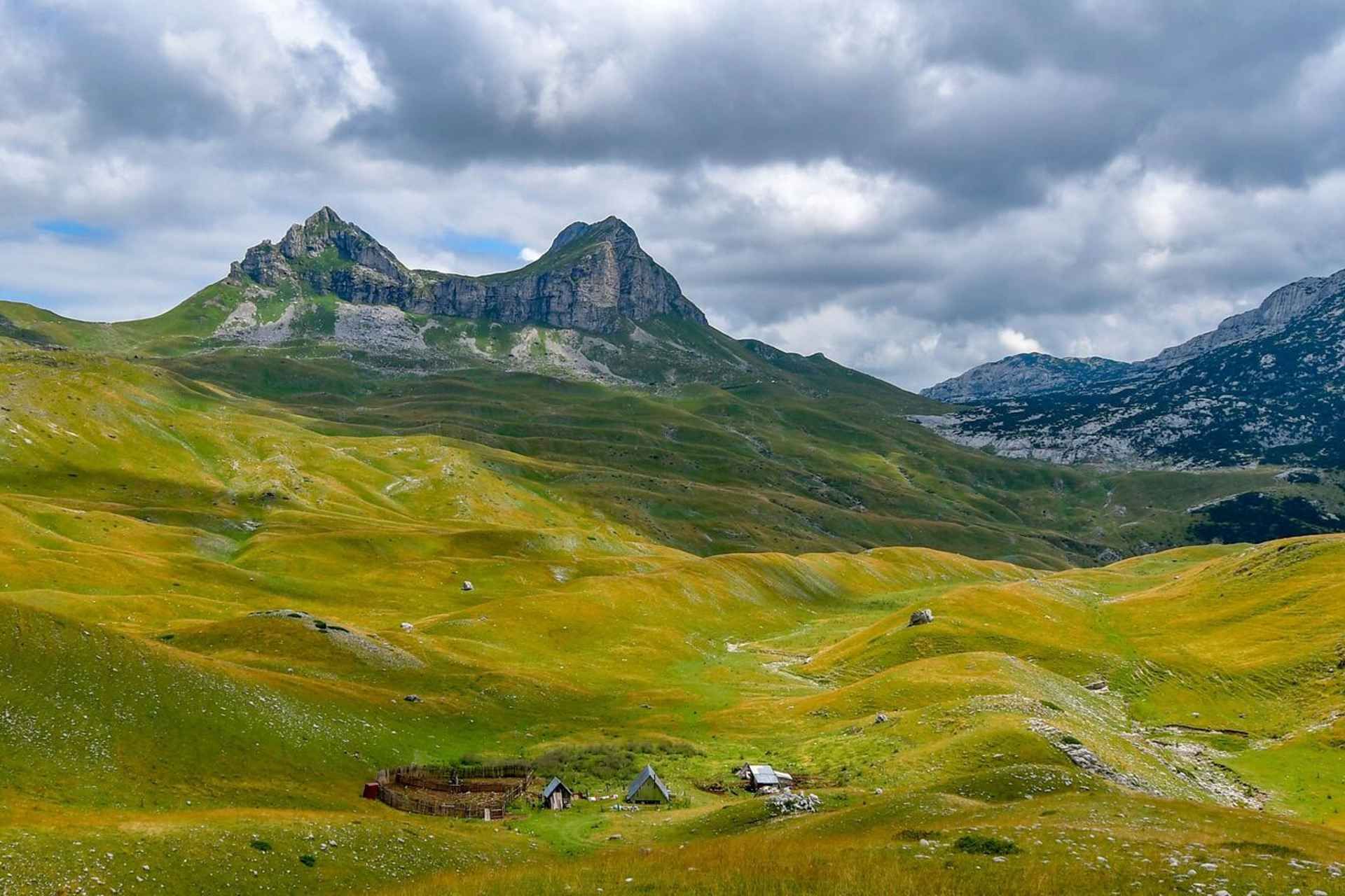From Kotor: Hiking Day Trip in Durmitor Massif & Dining