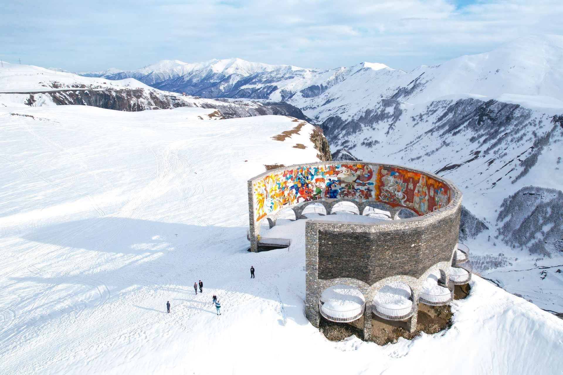 From Tbilisi: Guided Day Trip to Ananuri, Gudauri, & Kazbegi