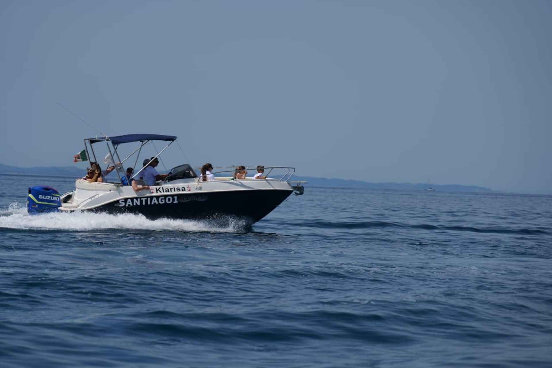 Saranda:Boat Tour to Kroreza with snorkelling,&umbrellas