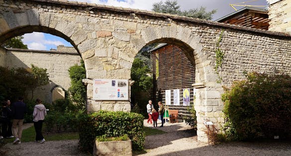 Exhibition “Through the colors of Hugues Krafft” by Philippe Dargent.