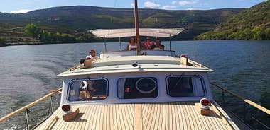 From Pinhão: Private Yacht Cruise along the Douro River