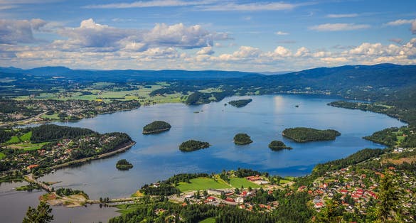 A view at Steinsfjorden from Kongens utsikt viewpoint