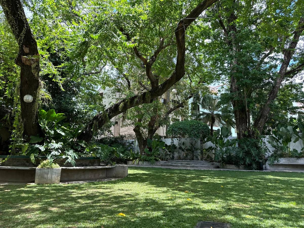Gallery Detail: Miranamin Nest Banaba Suite In Unique Historic Home