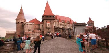 Sibiu: Alba Iulia and Corvin Castle Guided Tour