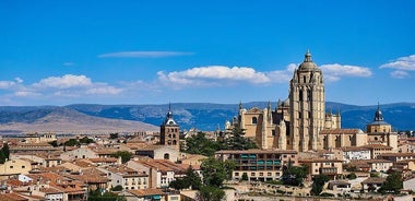 Segovia Walking Private Tour 3 hours with tickets included