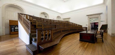 Coimbra University: Private walking tour with tickets