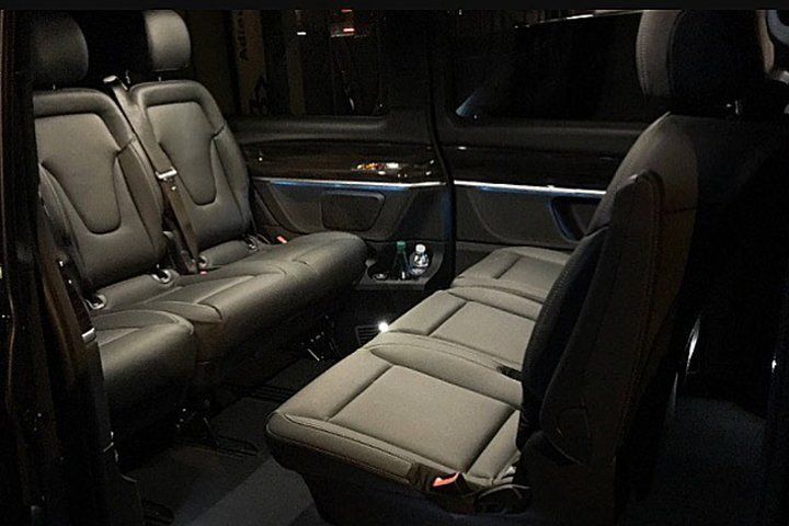 Taxi Brussels Airport < - > Antwerp (1 to 8 SEATS)