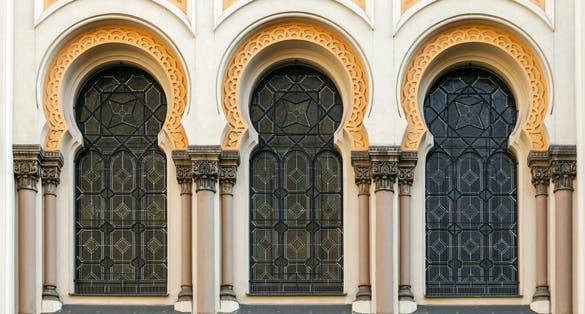 Photo of exterior view of Spanish Synagogue, Prague, Czech Republic.