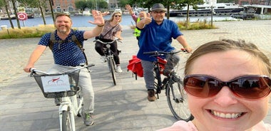 Guided Bike Tour: 2 Hours Highlights of Antwerp