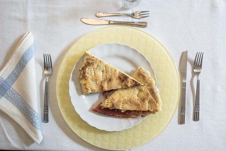 Lunch or dinner and cooking demo at a local home in Chieti