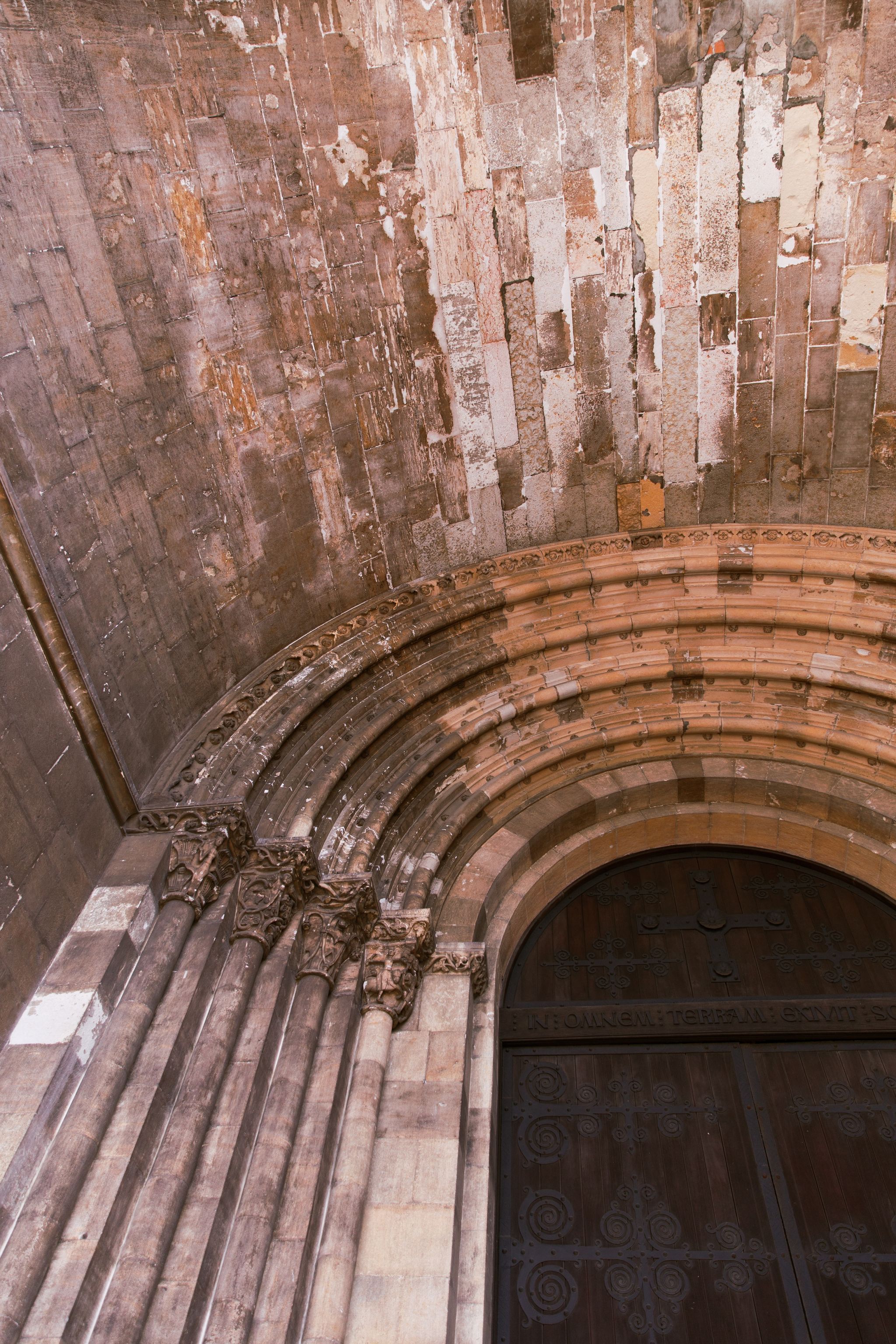 The Gothic arch entrance of the Se Cathedral Igreja de São Roque Roman Catholic church in Lisbon, Portugal.