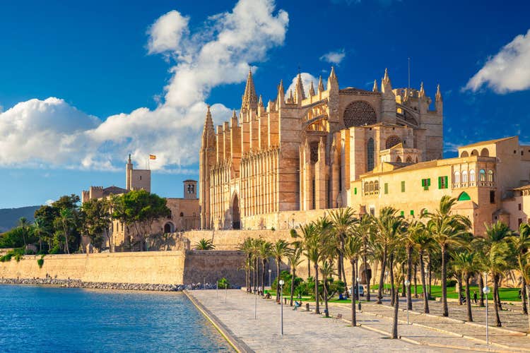 Photo of The Cathedral of Santa Maria of Palma and Parc del Mar near, Majorca, Spain.