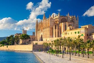 Photo of The Cathedral of Santa Maria of Palma and Parc del Mar near, Majorca, Spain.