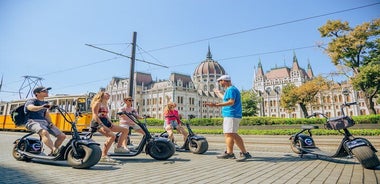 Visites guidées en petit groupe à Budapest sur MonsteRoller e-Scooter