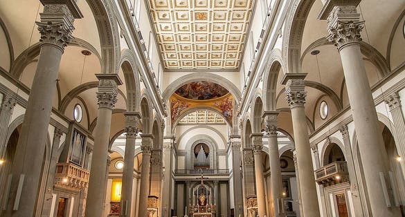 photo of view the interior columns of the basilica, Florence, Italy