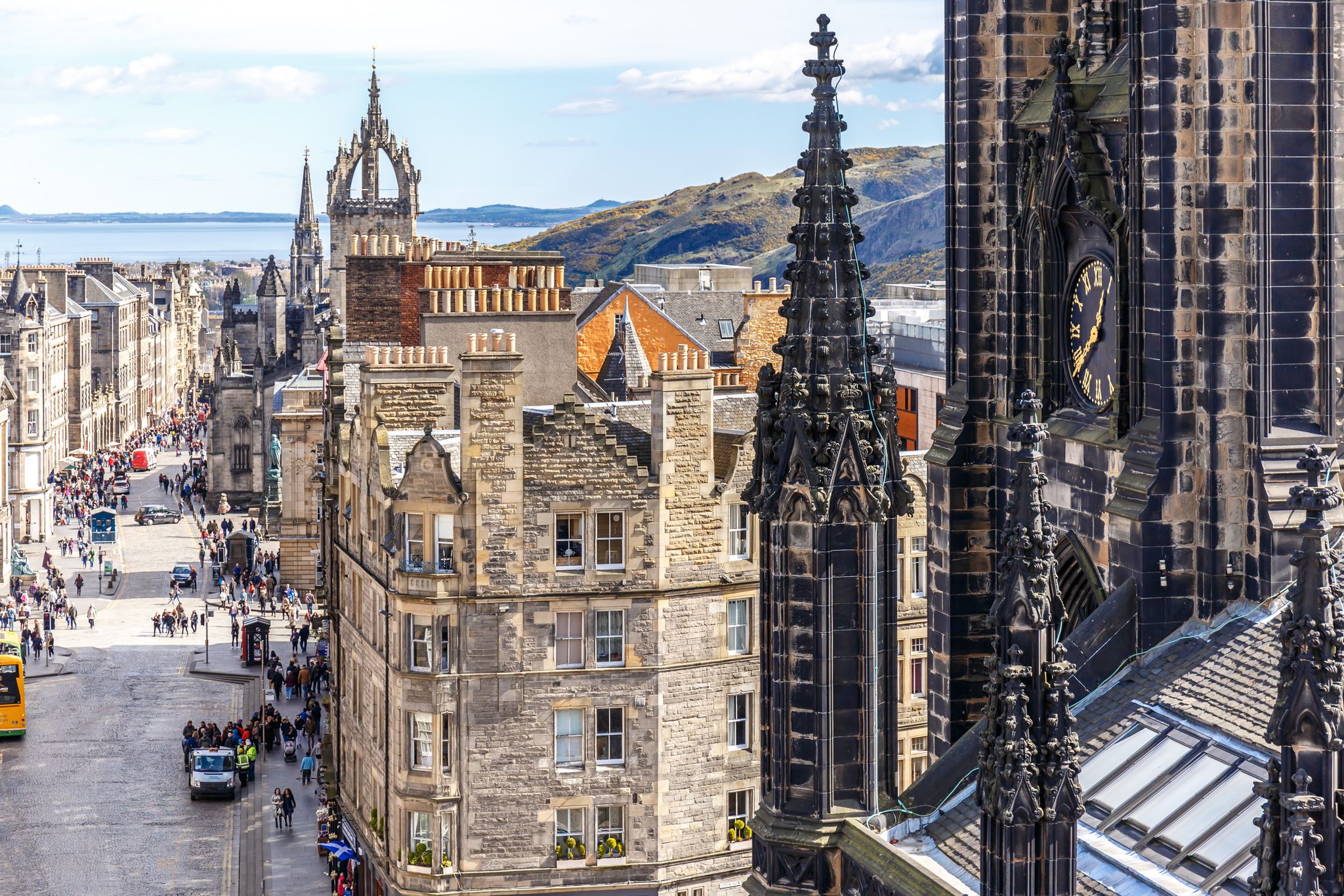 Royal mile and old center of Edinburgh in spring.