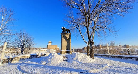 Photo of Swedish lion statue in Narva in winter, Estonia.