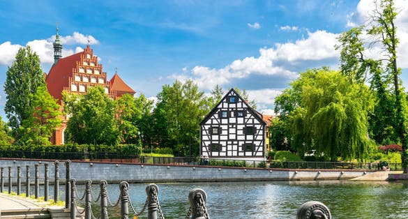 Bydgoszcz granaries on the Brda River 