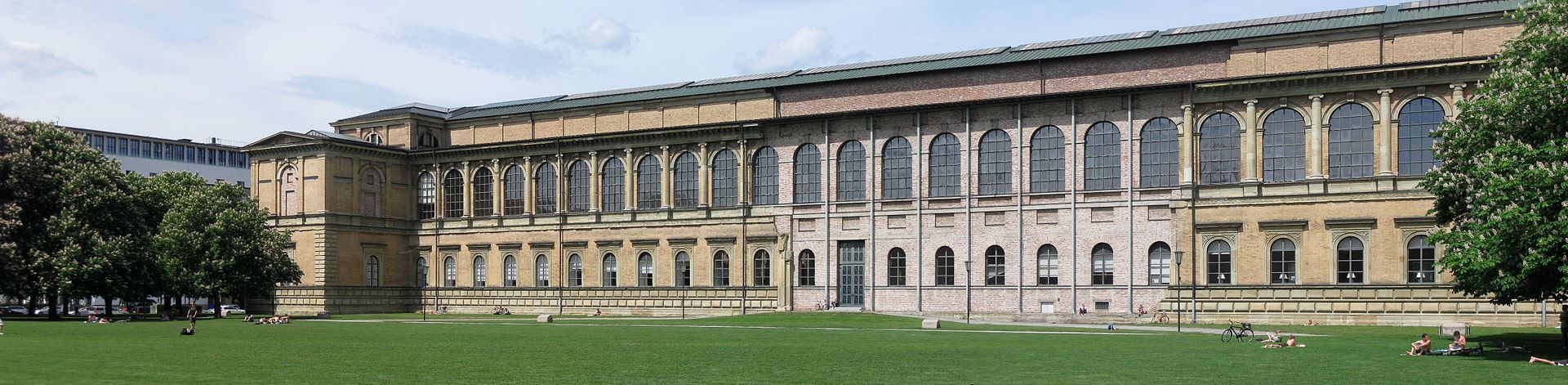 photo of Alte Pinakothek .