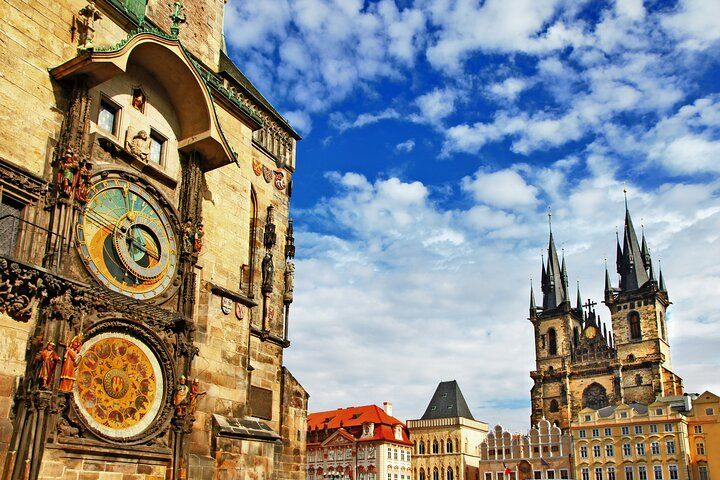Best of Prague Walking Tour and River Cruise with Authentic Czech Lunch